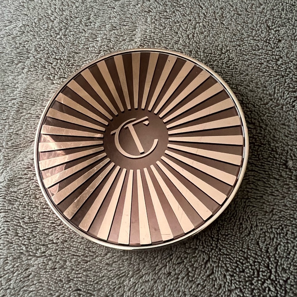 CHARLOTTE TILBURY- Beautiful Skin Sun-Kissed Glow Cream Bronzer- Shade 2 Medium